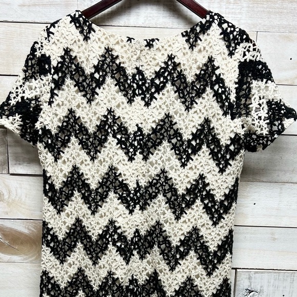 Talbots Dress Womens 8 Cream Black Floral‎ Chevron Crochet Overlay Church Career - Picture 4 of 10